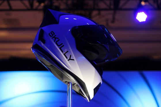 AR helmet in travel tech