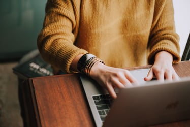 5 bêste tips om jo ynhâldstrategy te nageljen mei AI